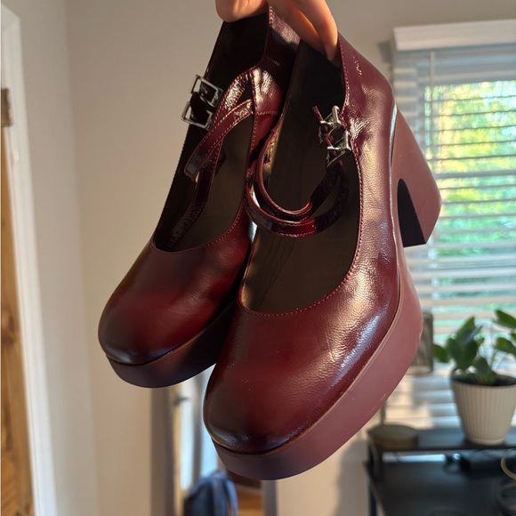 Stunning Burgundy Chunky Mary Janes - Picture 1 of 3
